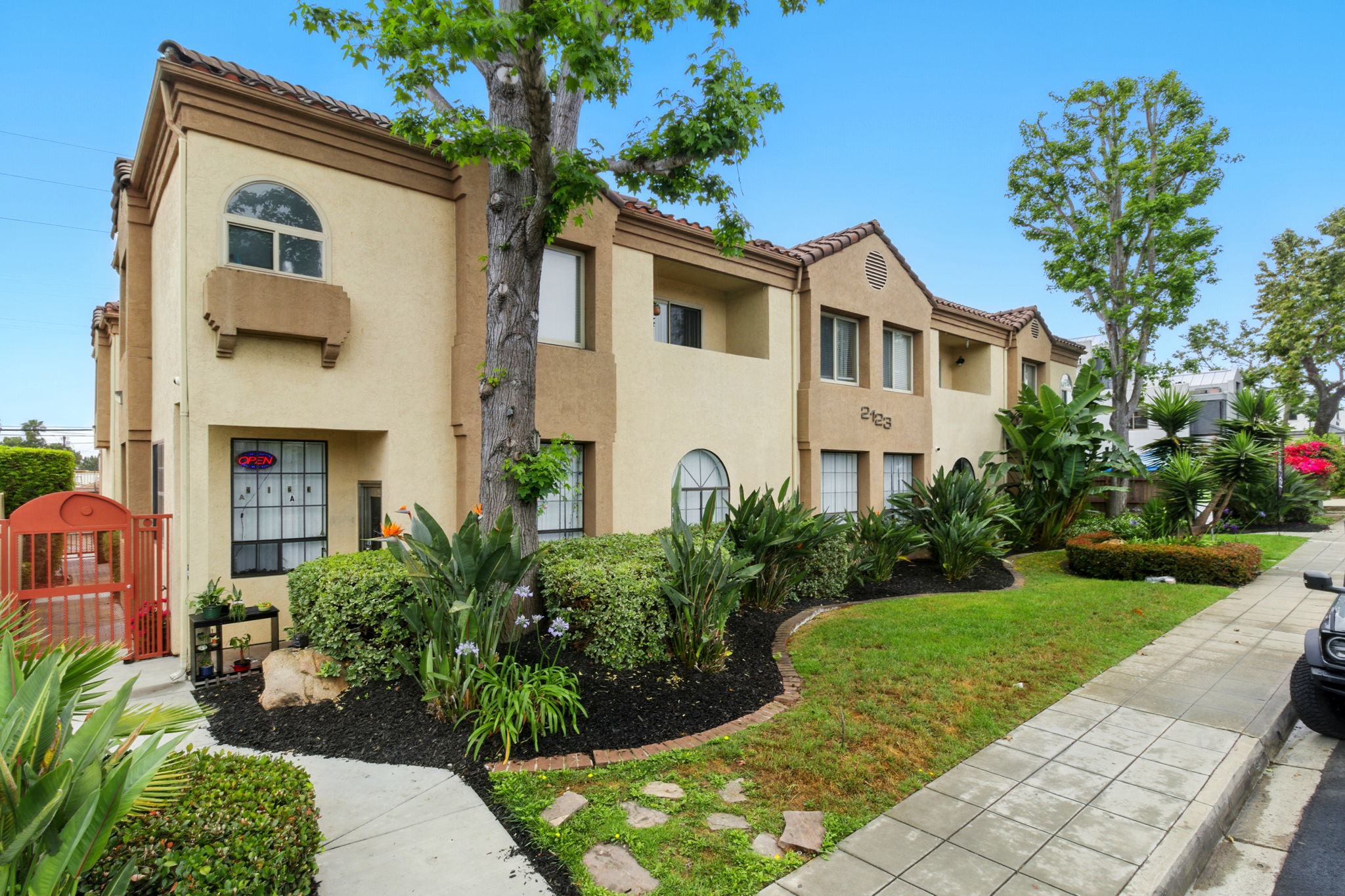 Property thumbnail image